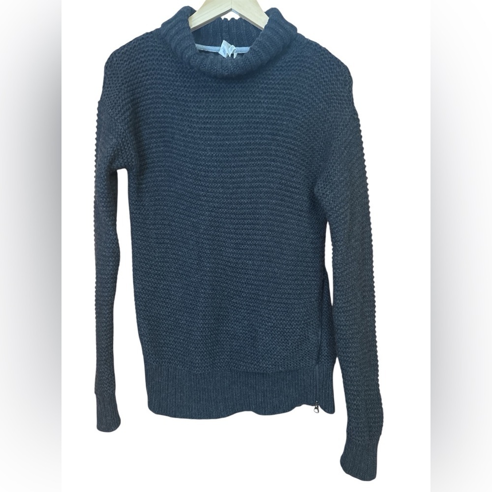Lululemon Karma Kurmasana Sweater, Merino Wool, Heathered Black, Size 4 - Picture 5 of 8